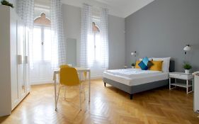 Budget Apartment By Hi5 - Palace Quarter